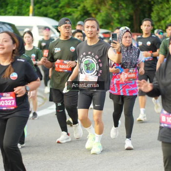 Runner Photo 3963965