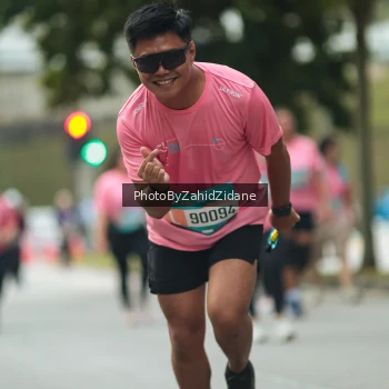 Runner Photo 3963990