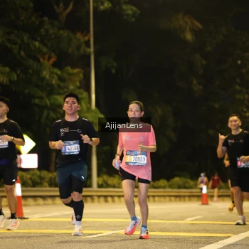 Runner Photo 3963999