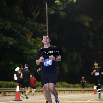 Runner Photo 3964074