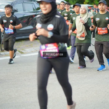 Runner Photo 3964113