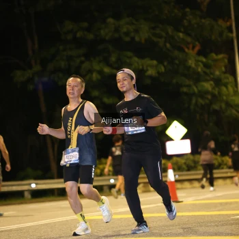 Runner Photo 3964245