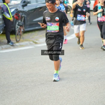 Runner Photo 3964587