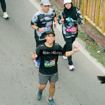 Runner Photo 3964654