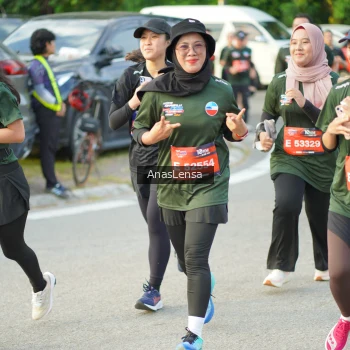 Runner Photo 3964684