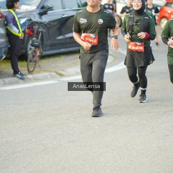 Runner Photo 3964738