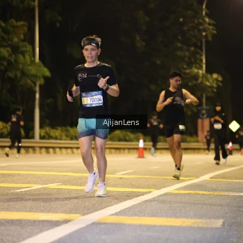 Runner Photo 3964770