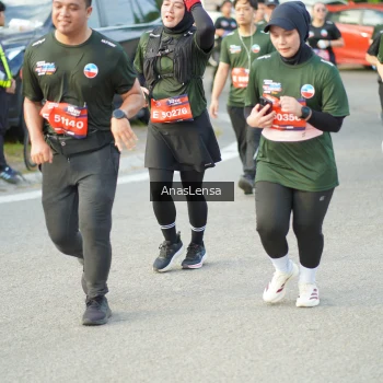 Runner Photo 3964787