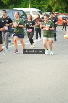 Runner Photo 3964856