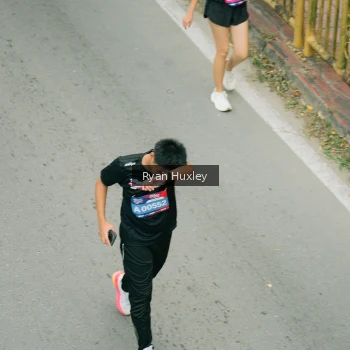 Runner Photo 3964912