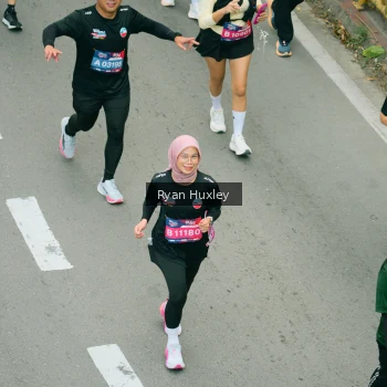 Runner Photo 3964976