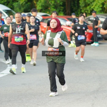 Runner Photo 3965007