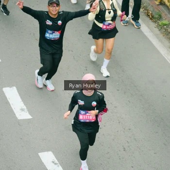Runner Photo 3965048