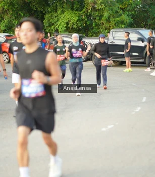 Runner Photo 3965078