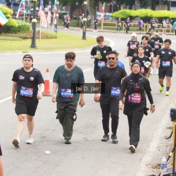 Runner Photo 3965125