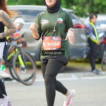 Runner Photo 3965210