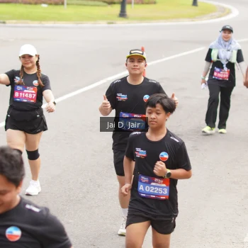 Runner Photo 3965244