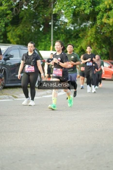 Runner Photo 3965254