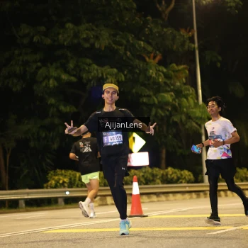 Runner Photo 3965272