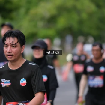 Runner Photo 3965275