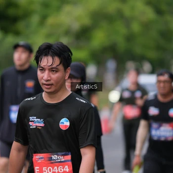 Runner Photo 3965300