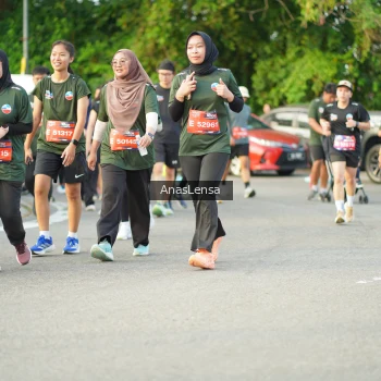 Runner Photo 3965324