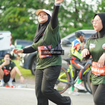 Runner Photo 3965343