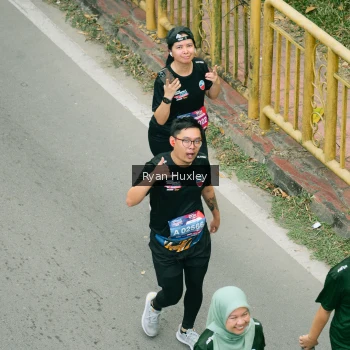 Runner Photo 3965370