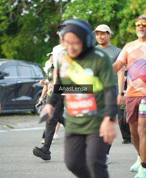 Runner Photo 3965425