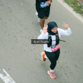 Runner Photo 3965453