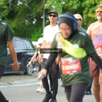 Runner Photo 3965485