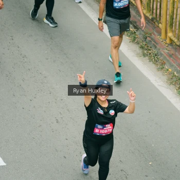 Runner Photo 3965494