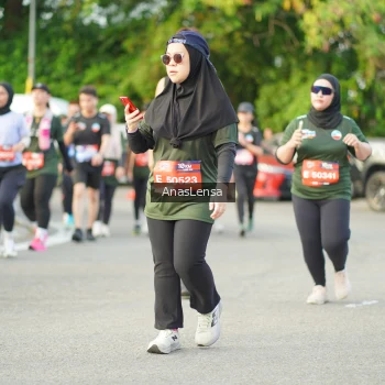 Runner Photo 3965495