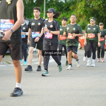 Runner Photo 3965526