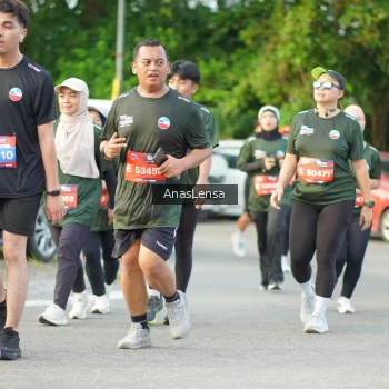 Runner Photo 3965541