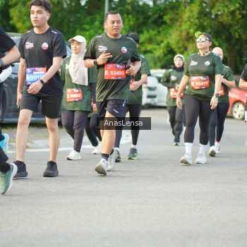 Runner Photo 3965542