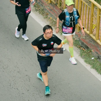 Runner Photo 3965590