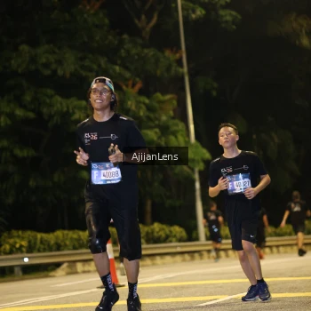 Runner Photo 3965591