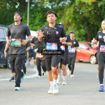 Runner Photo 3965605
