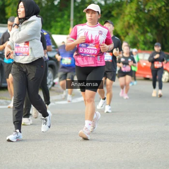 Runner Photo 3965628