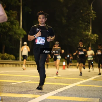 Runner Photo 3965633