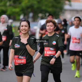 Runner Photo 3965645