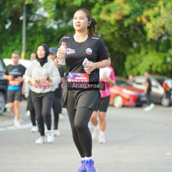 Runner Photo 3965664