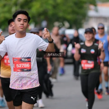 Runner Photo 3965674