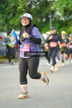 Runner Photo 3965684