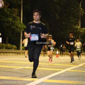 Runner Photo 3965710