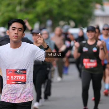 Runner Photo 3965733
