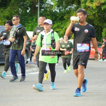 Runner Photo 3965775