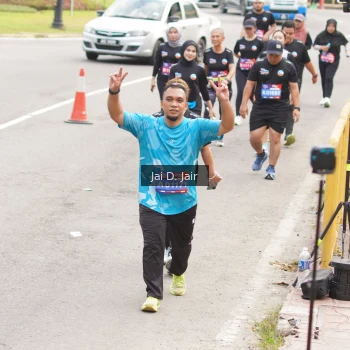 Runner Photo 3965776