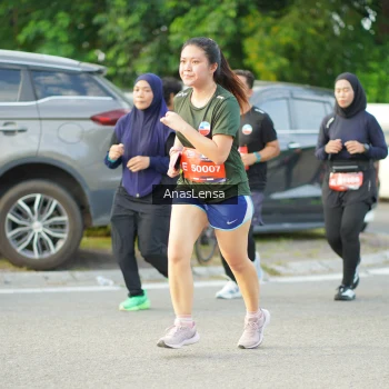 Runner Photo 3965784